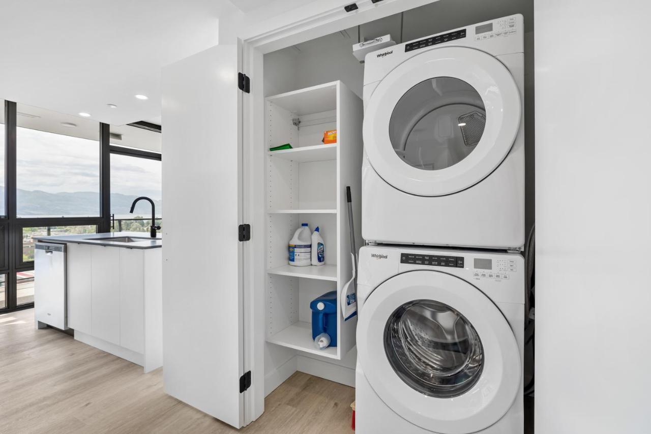 Brand New Luxury Downtown Near The Beach #13 Келоуна Екстер'єр фото