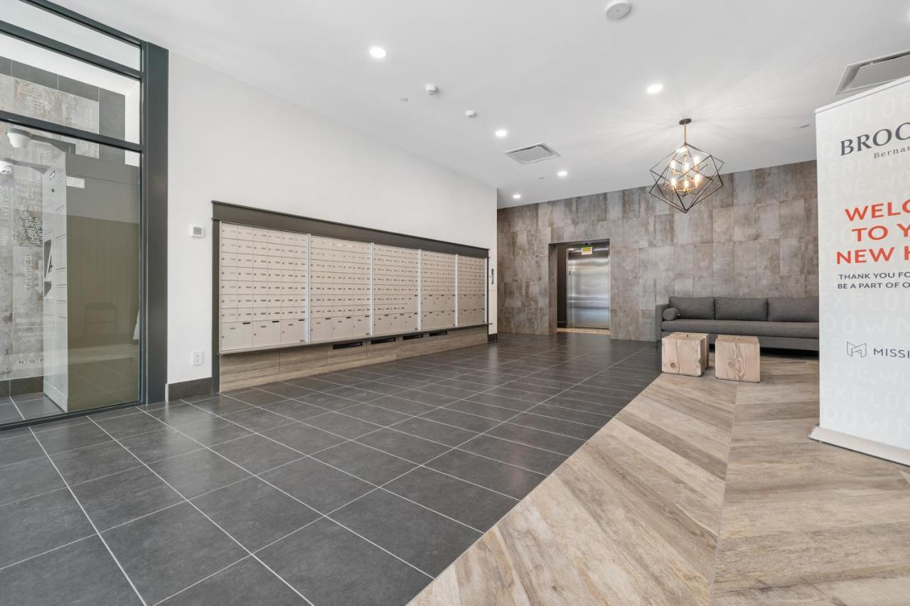 Brand New Luxury Downtown Near The Beach #13 Келоуна Екстер'єр фото