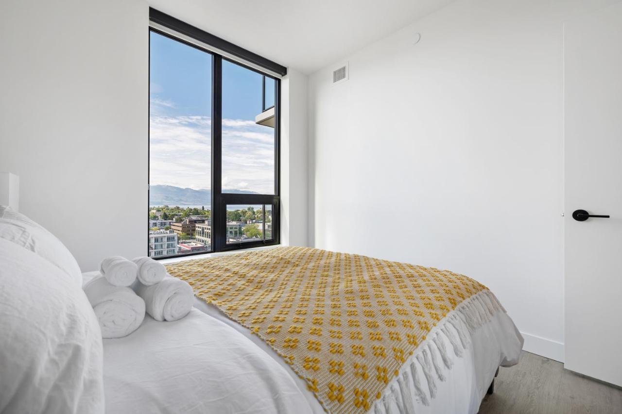 Brand New Luxury Downtown Near The Beach #13 Келоуна Екстер'єр фото